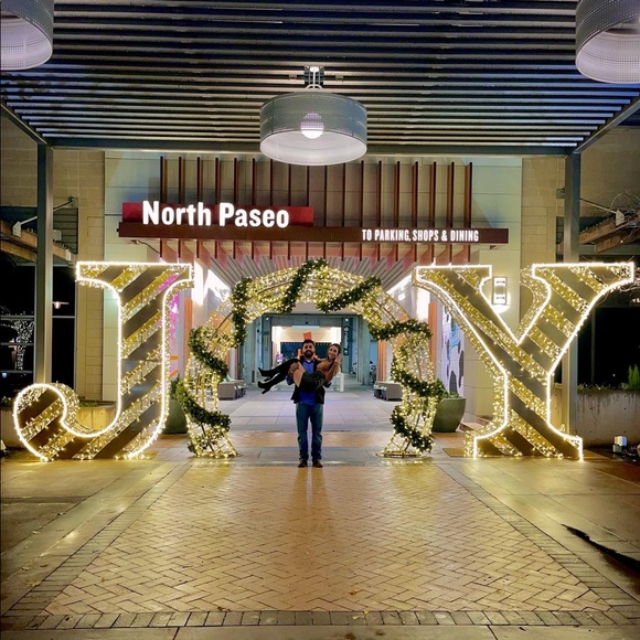 Meet your Posher, Jessica - Picture 3 of 3